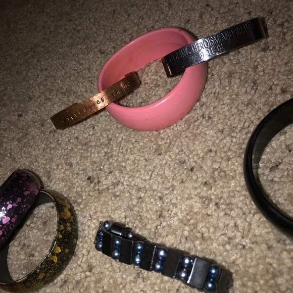 ๐ผ๐ธ HUGE BRACELETS LOT ๐น ALL BRACELETS ๐ธ๐ผ - Picture 2 of 8